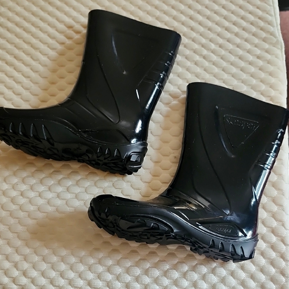 Skeeper Glossy Black Rain Boots